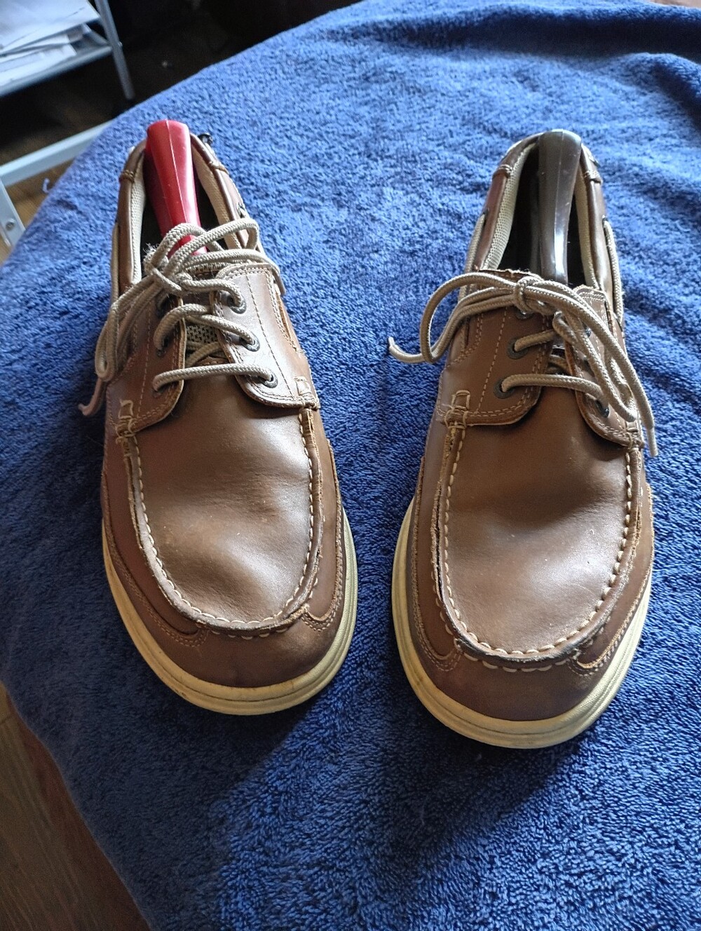 Dockers Men's Brown Leather Boat Shoes with Tan Sole